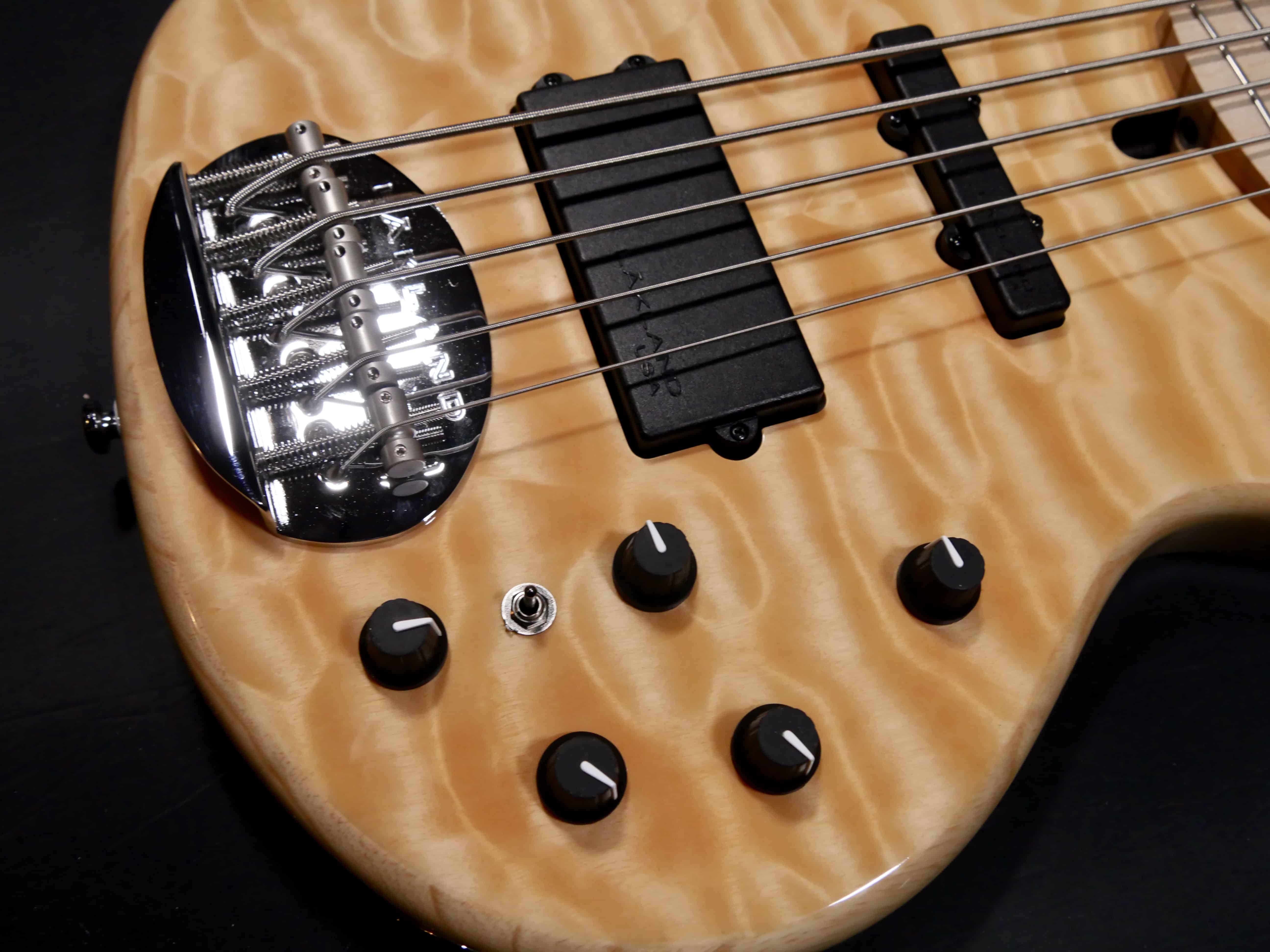 Lakland 55-02 Deluxe Quilted Maple
