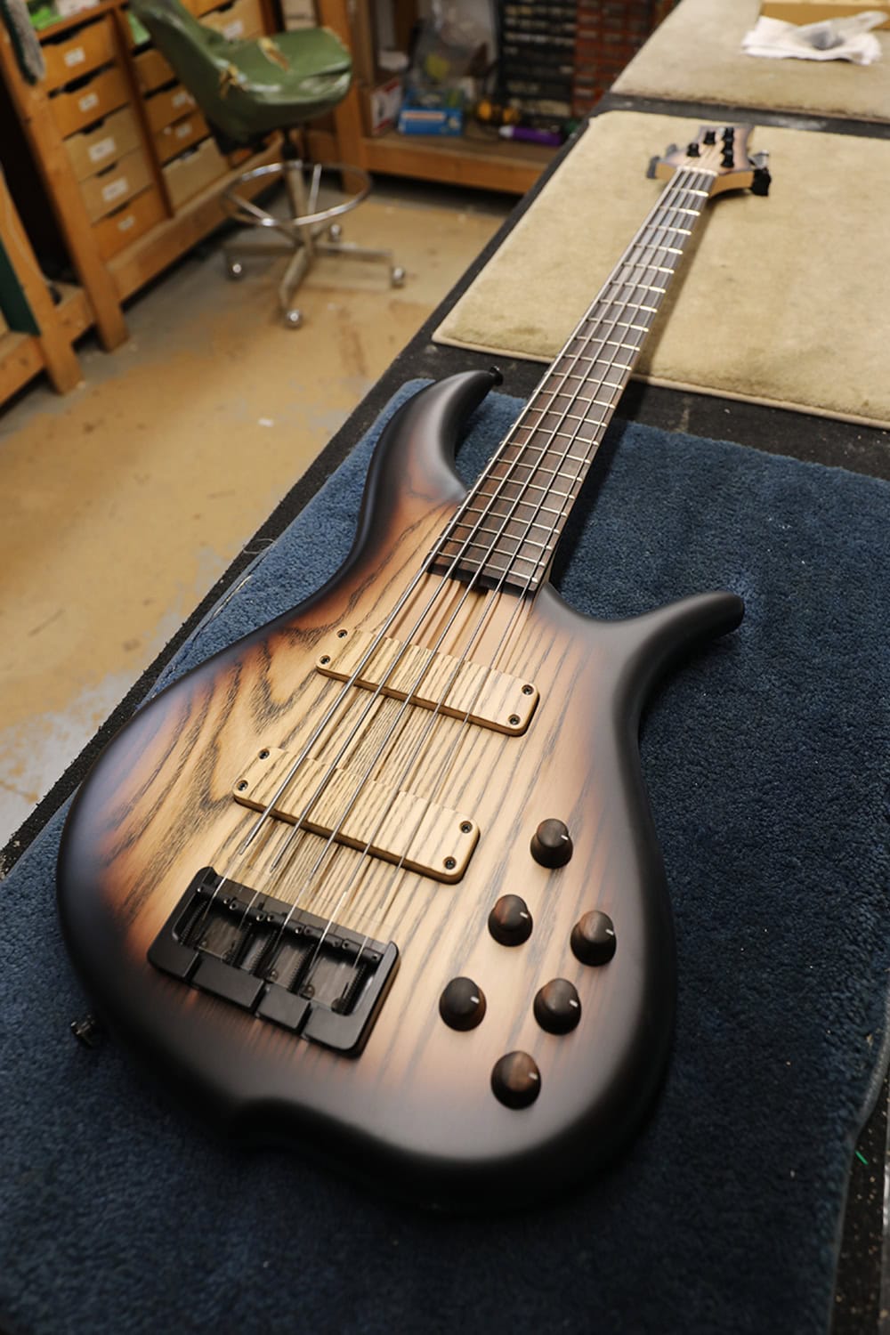 F-bass BN5 Brown Sunburst 18年製 F Bass BN5 5 String Bass Sunburst Grain Enhanced Ash w/ Gig Bag